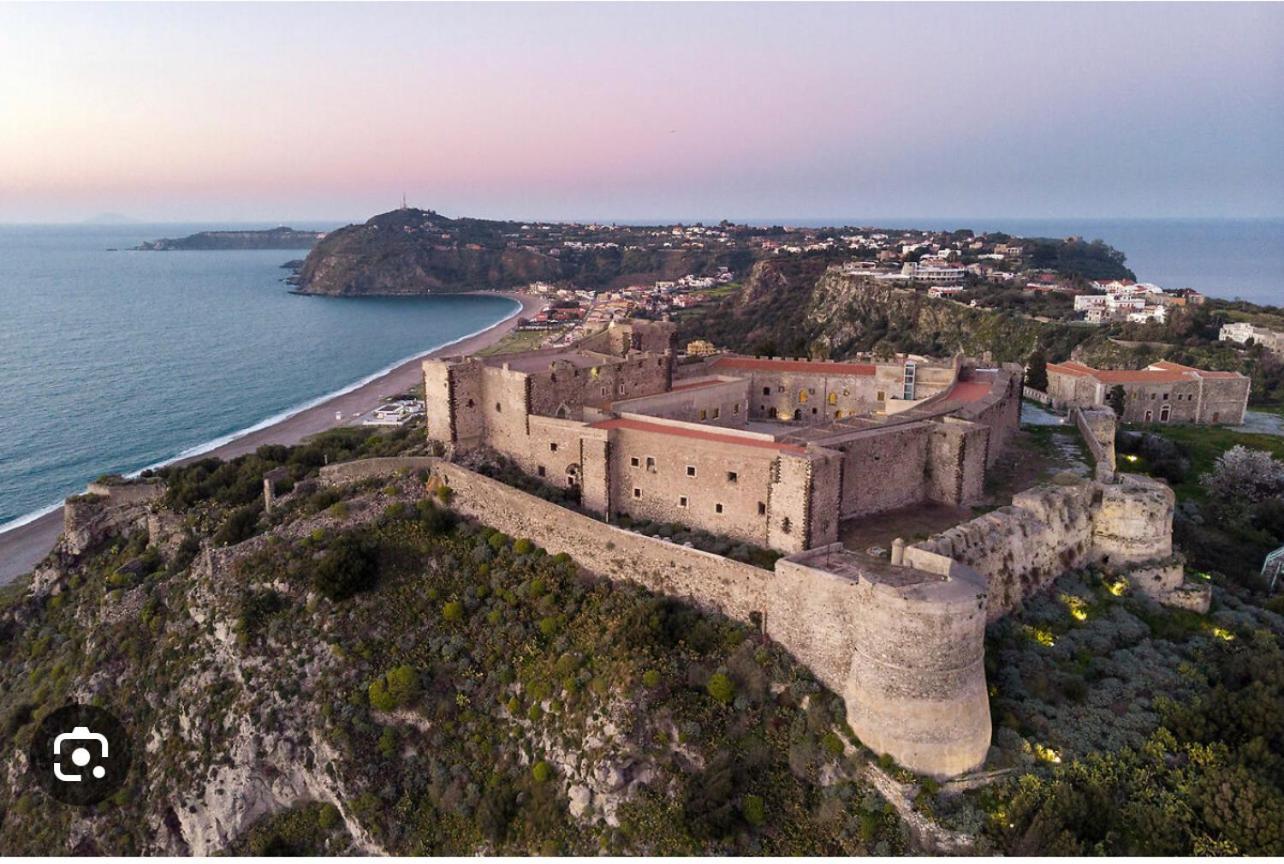 Appartamento La Casa Di Wioletta Barcellona Pozzo di Gotto Esterno foto