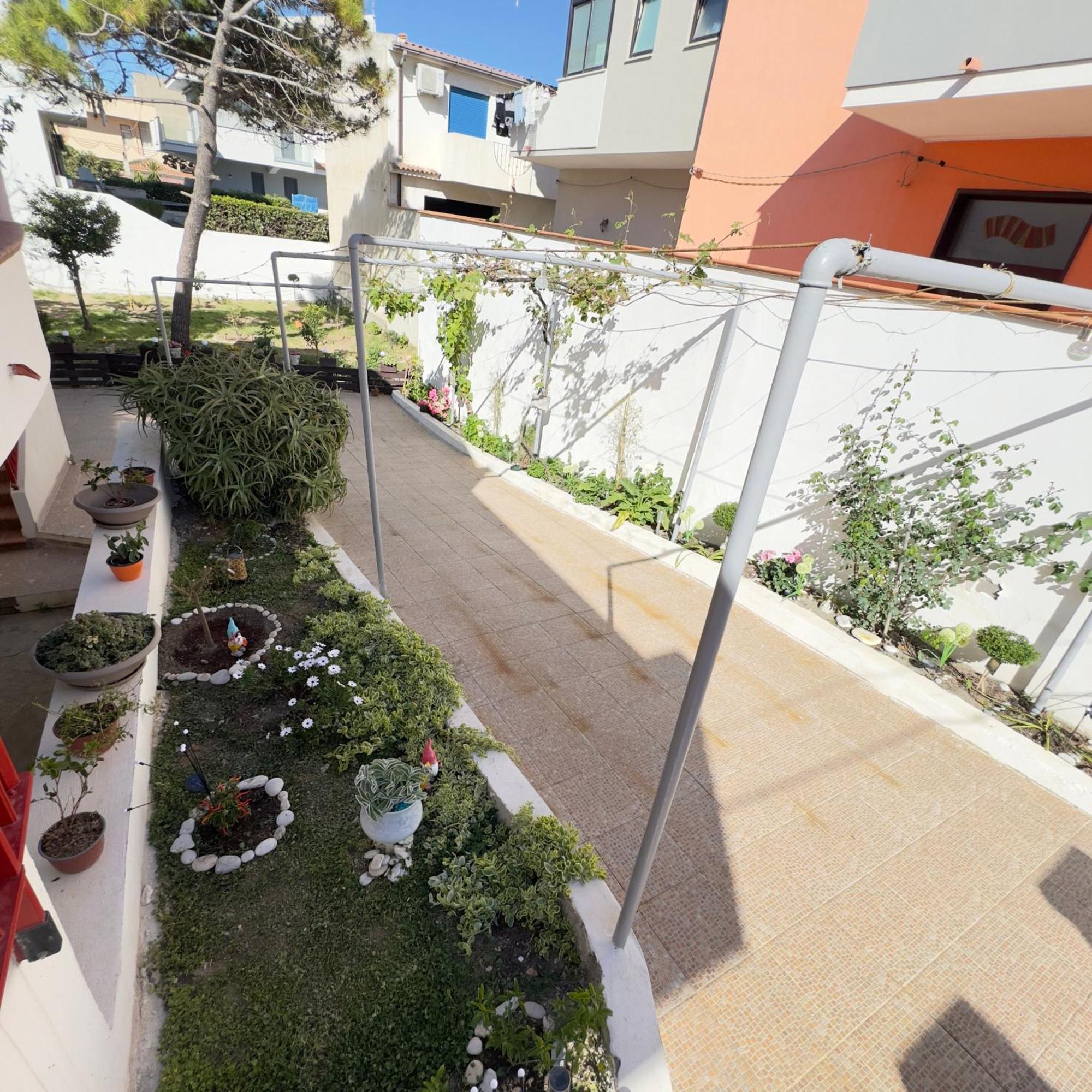 Appartamento La Casa Di Wioletta Barcellona Pozzo di Gotto Esterno foto