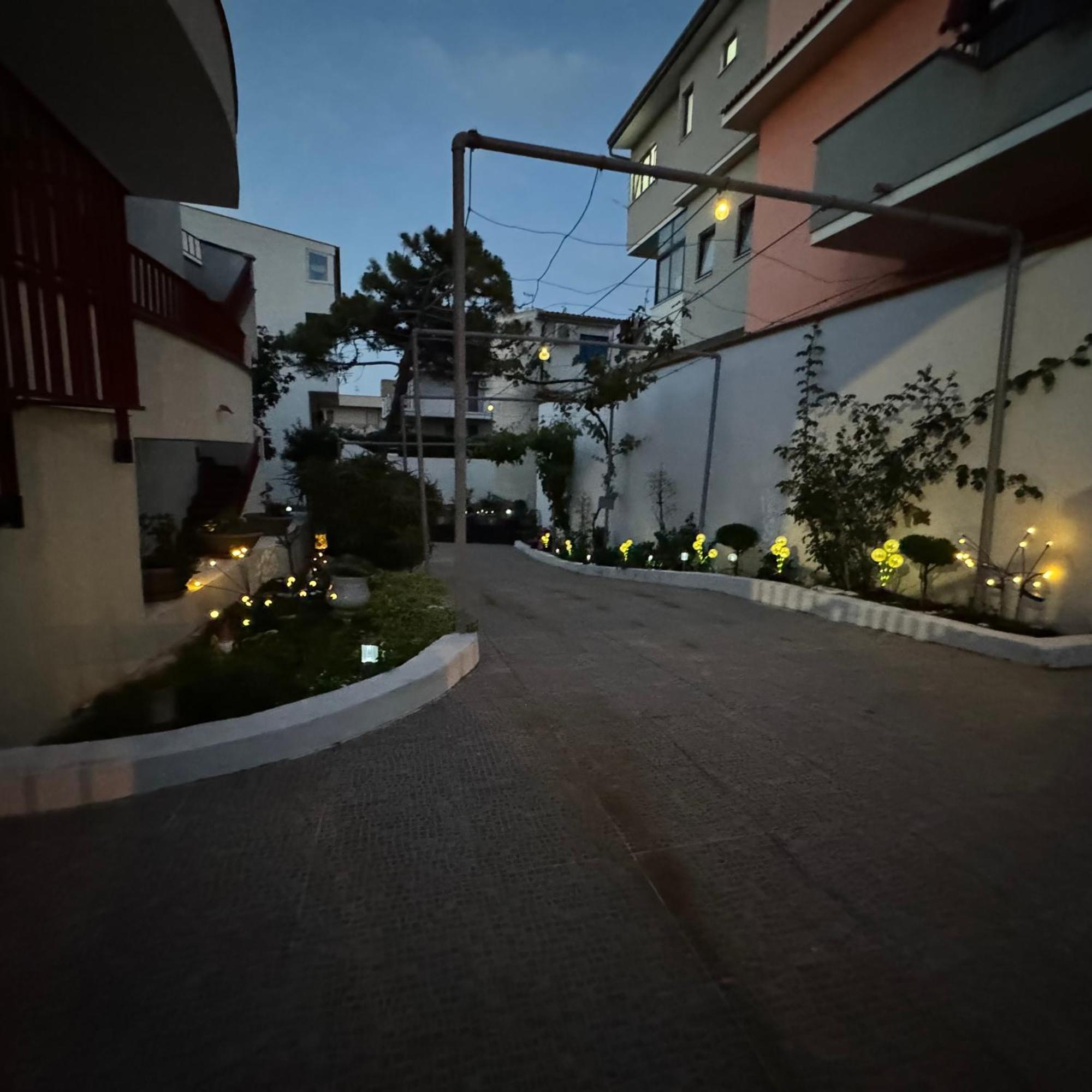 Appartamento La Casa Di Wioletta Barcellona Pozzo di Gotto Esterno foto